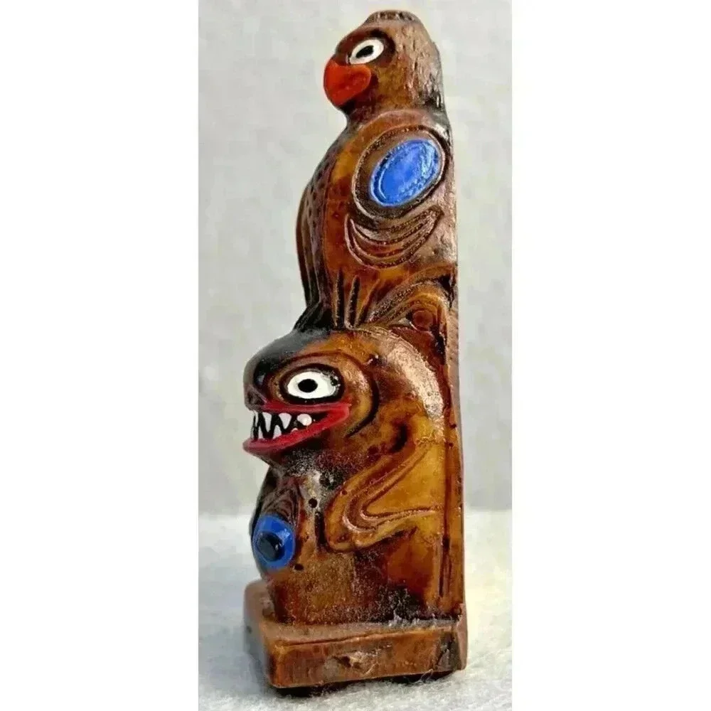 Alaskan Carved Wood Resin Totem Pole 3" vintage - Picture 3 of 8